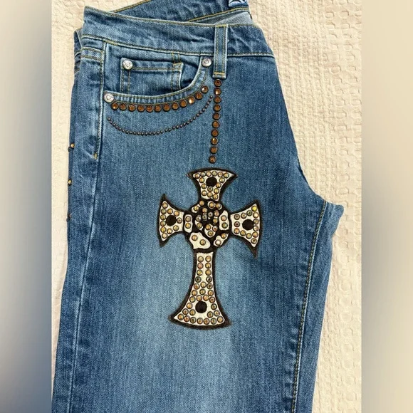 Kippys Women’s 27x31 Boot-Cut Jeans with Cross Detail & Swarovski Crystals - Picture 2 of 13